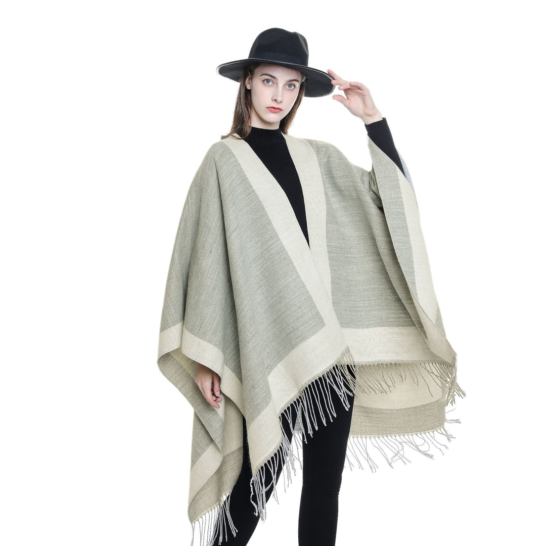 Damen Ruana‑Poncho mit Fransensaum und Fischgrät‑Webstruktur Echo Archiv