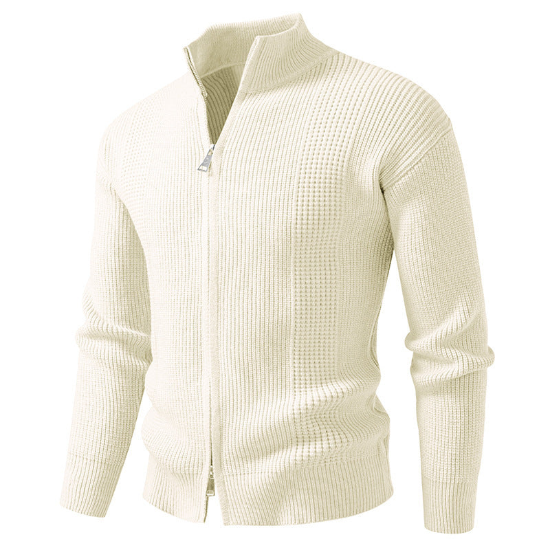 Herren Strickjacke mit hohem Kragen und innovativem Zipper Echoarchiv