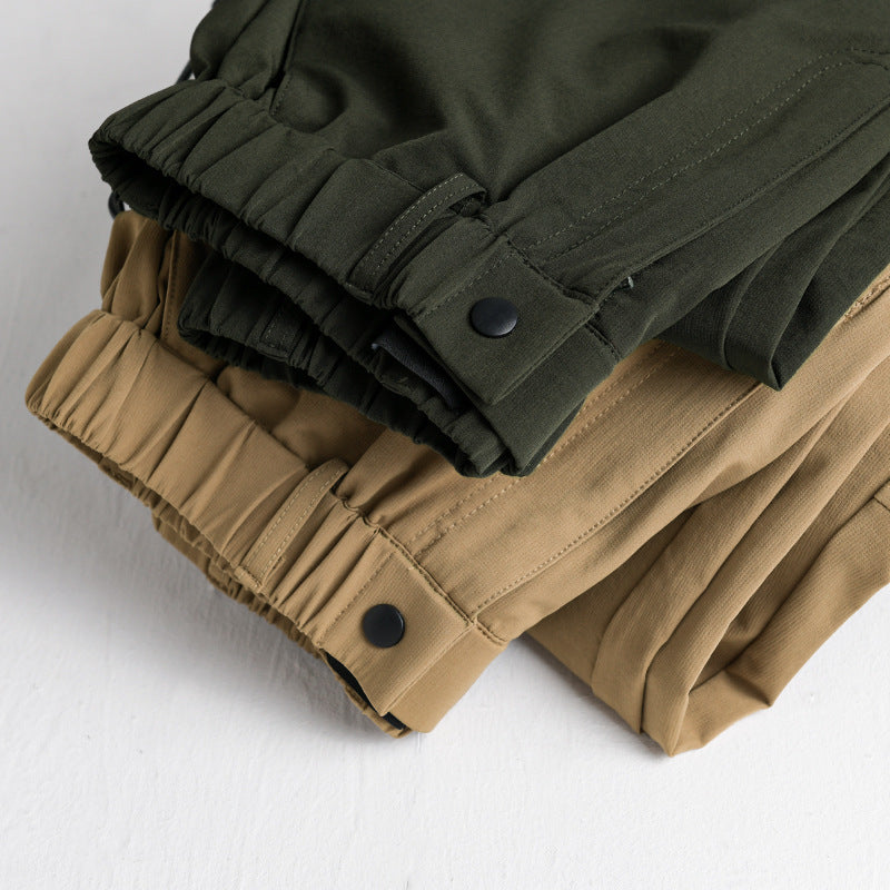 Herren Utility-Cargo-Hose mit elastischem Bund, Knieabnähern und Klappentaschen Echoarchiv