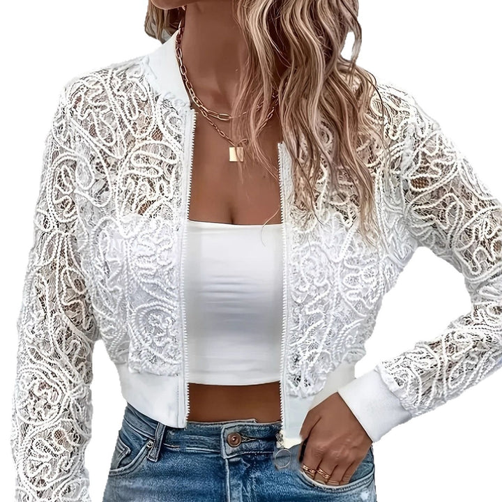 Damen Cropped Spitzen-Bomberjacke mit floraler Häkeloptik und Rippbündchen – Avenza