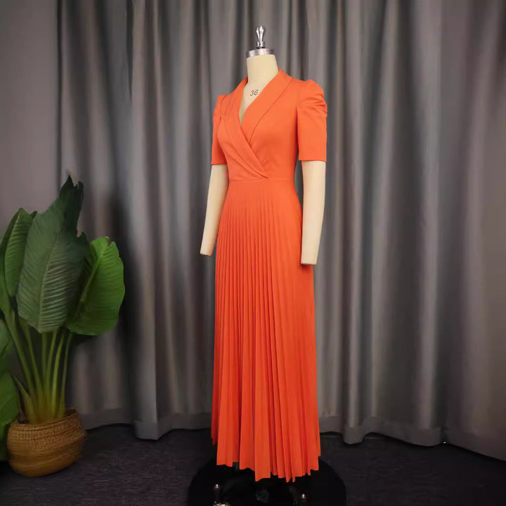 Damen elegantes Wickelkleid mit plissiertem Rock und Puffärmeln Echo Archiv