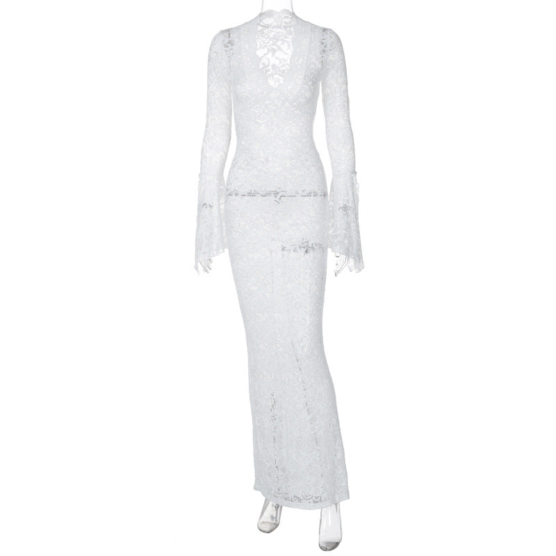Damen Figurbetontes Spitzenkleid mit tiefem V-Ausschnitt und nostalgischen Puffärmeln Echo Archiv