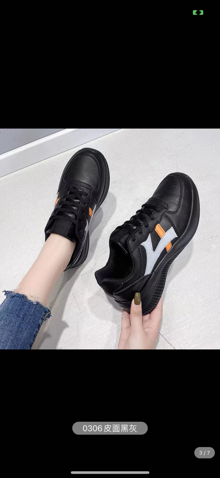 Damen nan modische Plateau-City-Sneaker mit extraweich gepolstertem Fußbett, stoßdämpfender Zwischensohle und sportiver Seitenapplikation Echo Archiv