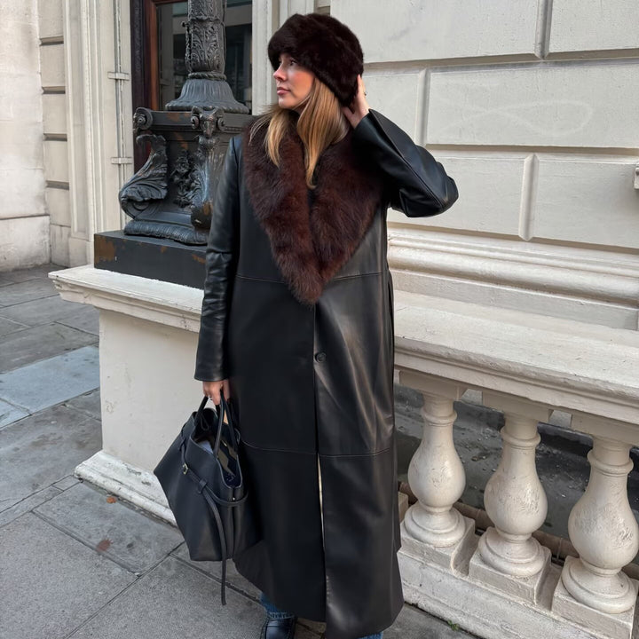 Damen Langer Ledermantel mit abnehmbarem Fellkragen und minimalistischer Silhouette Echo Archiv