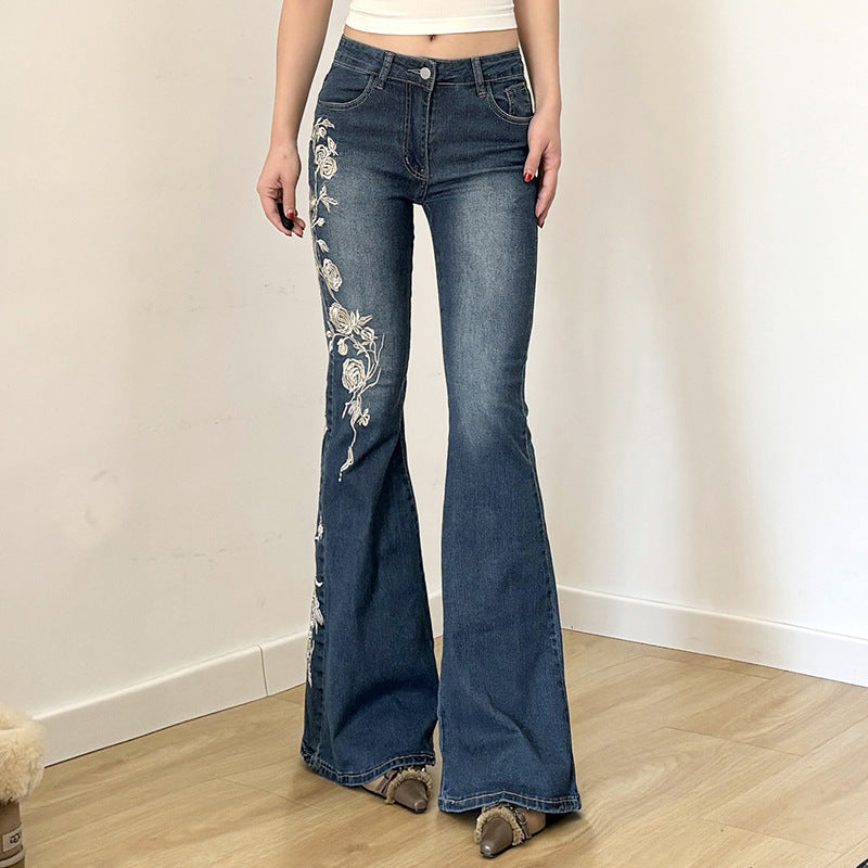 Damen Bestickte Schlagjeans mit hoher Taille und figurformender Passform Echo Archiv