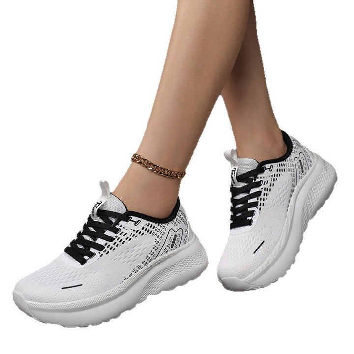 Damen nan ergonomischer Komfort-Sneaker mit nahtlosem Maschenoberteil und keilförmiger Dämpfung Echo Archiv