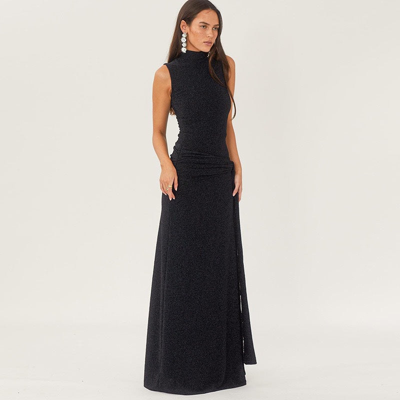 Damen Elegantes Maxikleid mit hochgeschlossenem Kragen und drapiertem Detail Echo Archiv
