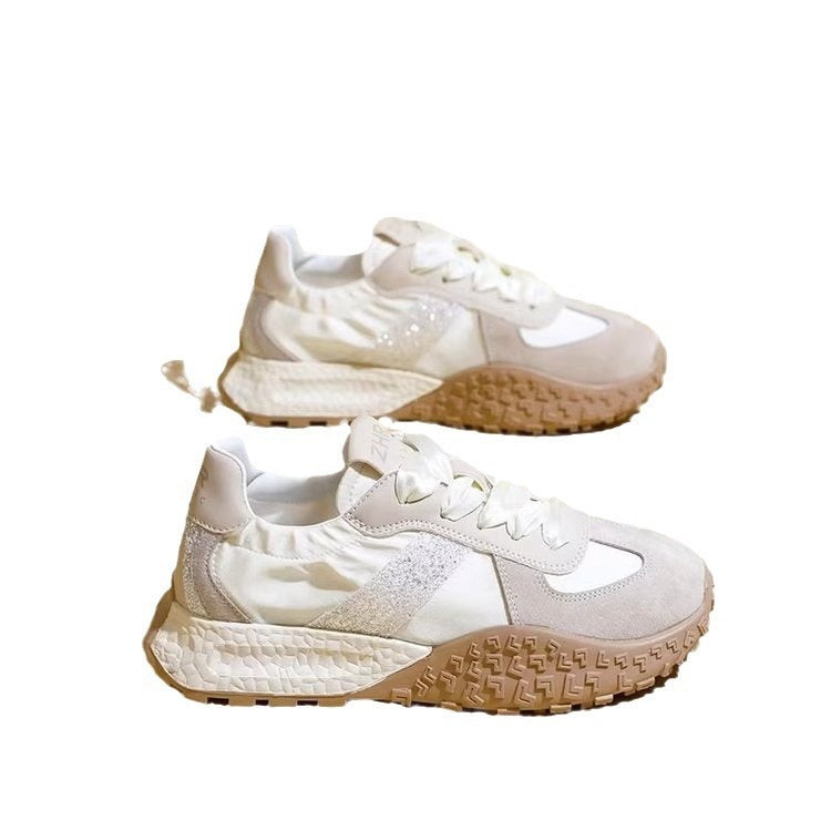 Damen Sportliche Sneakers mit glitzernden Akzenten und futuristischem Design Echo Archiv