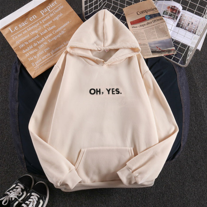 Damen Kapuzenpullover mit weichem Innenfutter, Kängurutasche und dezentem Frontprint – Auréline