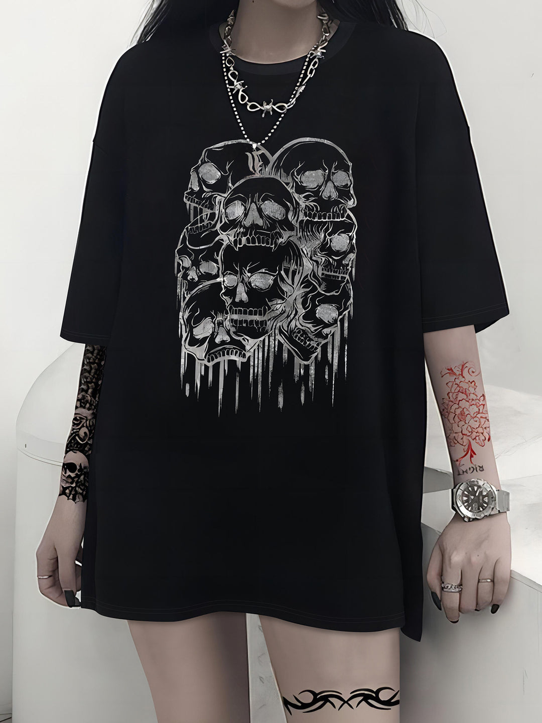 Damen T-Shirt mit künstlerischem Skelettmotiv und einzigartigem Druck Echo Archiv