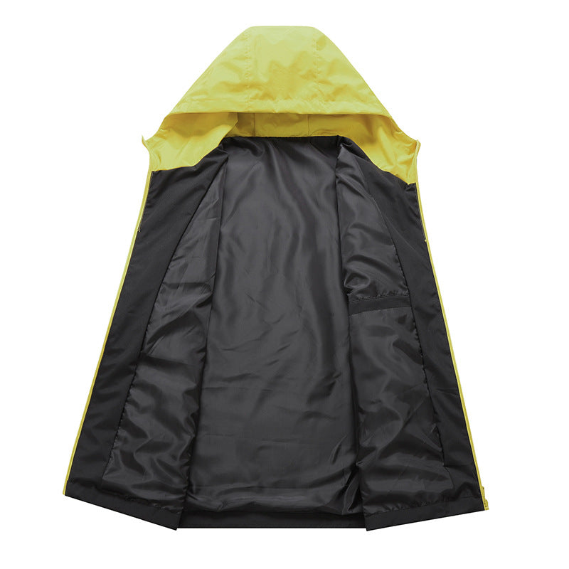 Herren Sportliche Funktionsjacke mit wasserabweisendem Material und verstellbarem Kapuzenschutz Echoarchiv