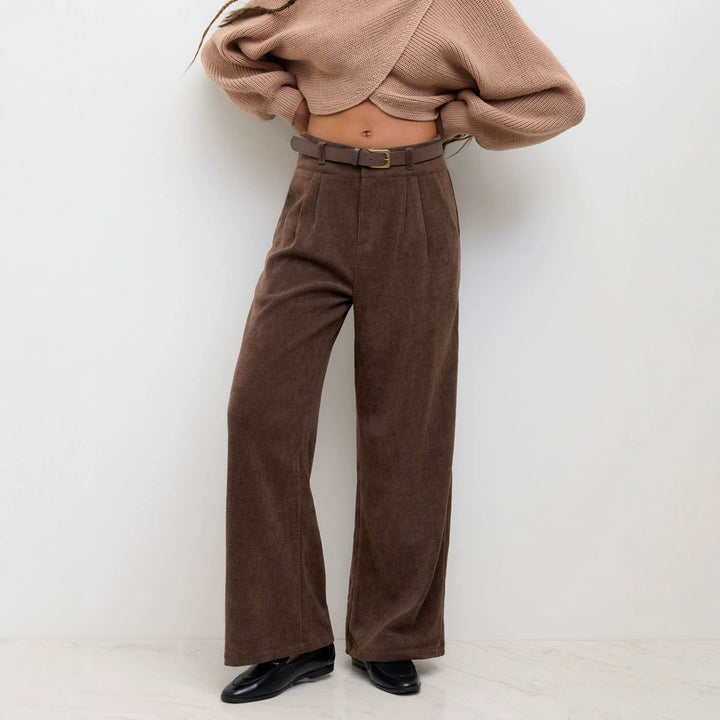 Damen Elegante und Weit geschnittene Cordhose Echo Archiv