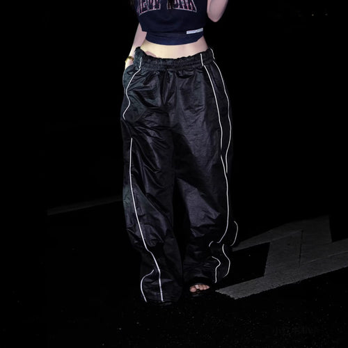 Damen Trendige Relaxed Fit Sporthose mit elastischem Bund und seitlichen Reißverschlüssen Echo Archiv