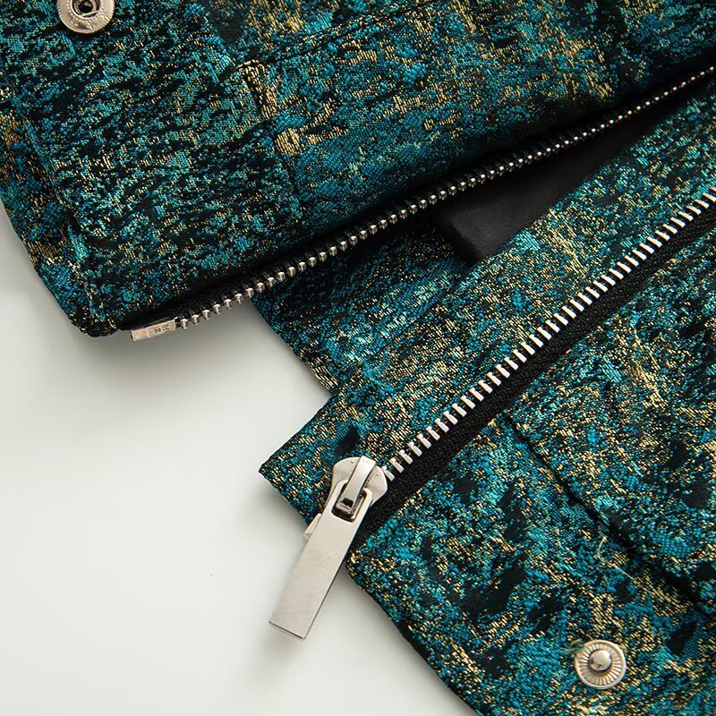 Damen Kurzjacke im Oversize-Boxy-Schnitt mit strukturierter Metallic-Optik Echoarchiv