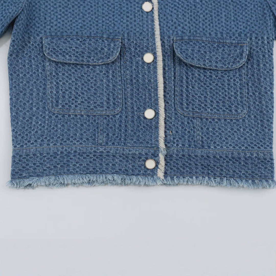 Damen Kurzjacke aus strukturiertem Denim mit Fransenbesatz und Pattentaschen Echoarchiv