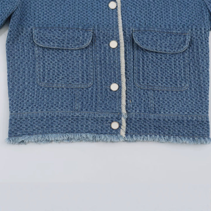 Damen Kurzjacke aus strukturiertem Denim mit Fransenbesatz und Pattentaschen Echoarchiv