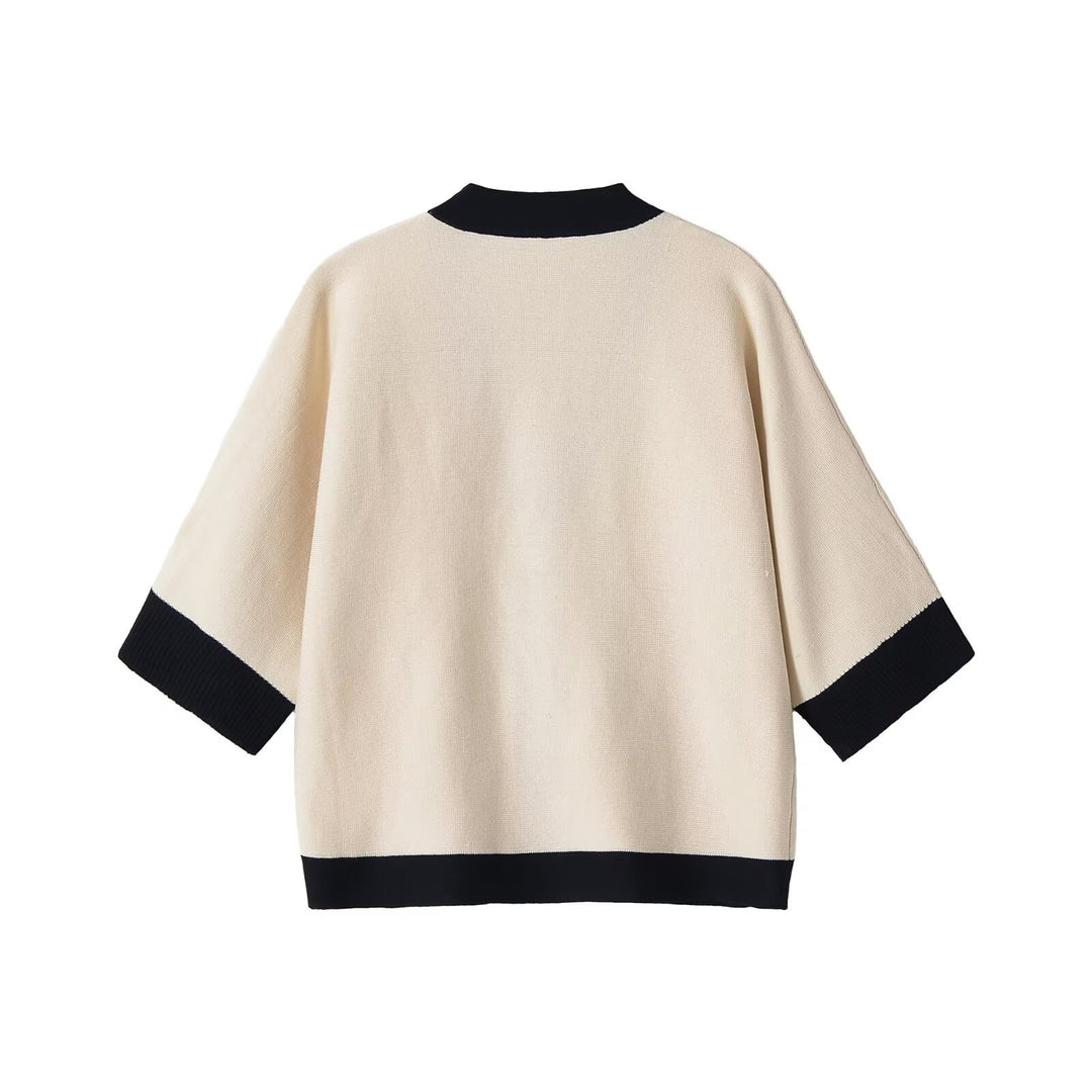 Damen Kurzärmeliges Strickponcho-Cardigan mit Kontrastblende und dekorativen Goldknöpfen Echo Archiv