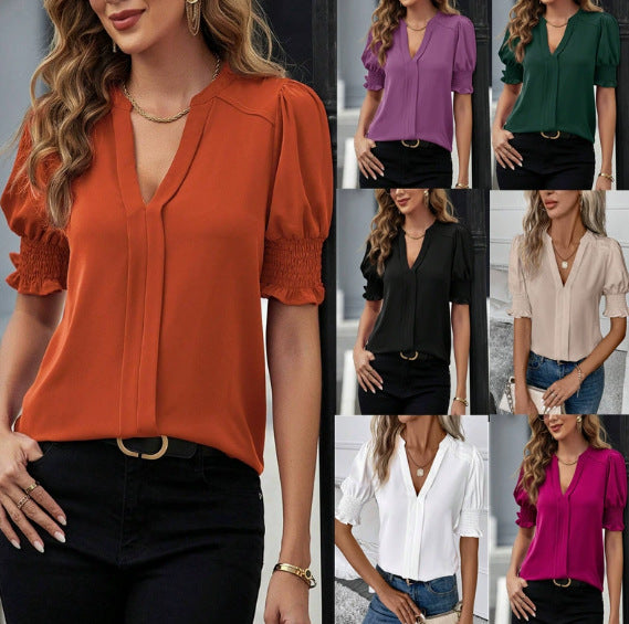 Damen Bluse mit V-Ausschnitt, gerafften Smock-Ärmeln und weichem Fall Echo Archiv
