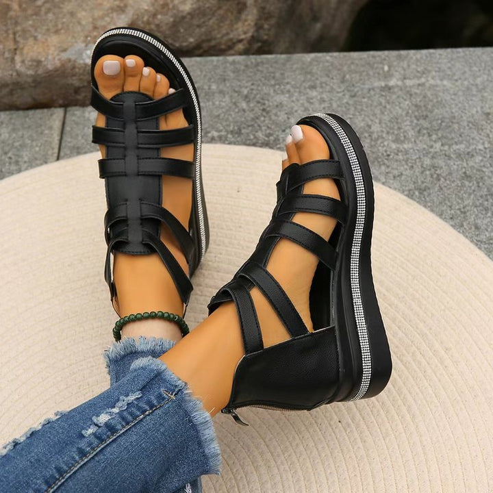 Damen Keil-Sandalen mit Gladiator-Riemen, Reißverschluss und gepolstertem Plateau – Sorelia
