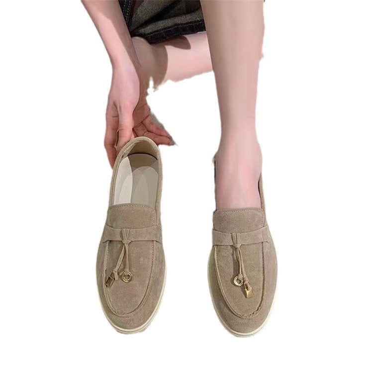 Damen Veloursleder Slipper mit dekorativer Quaste und profilierter Gummisohle Echo Archiv