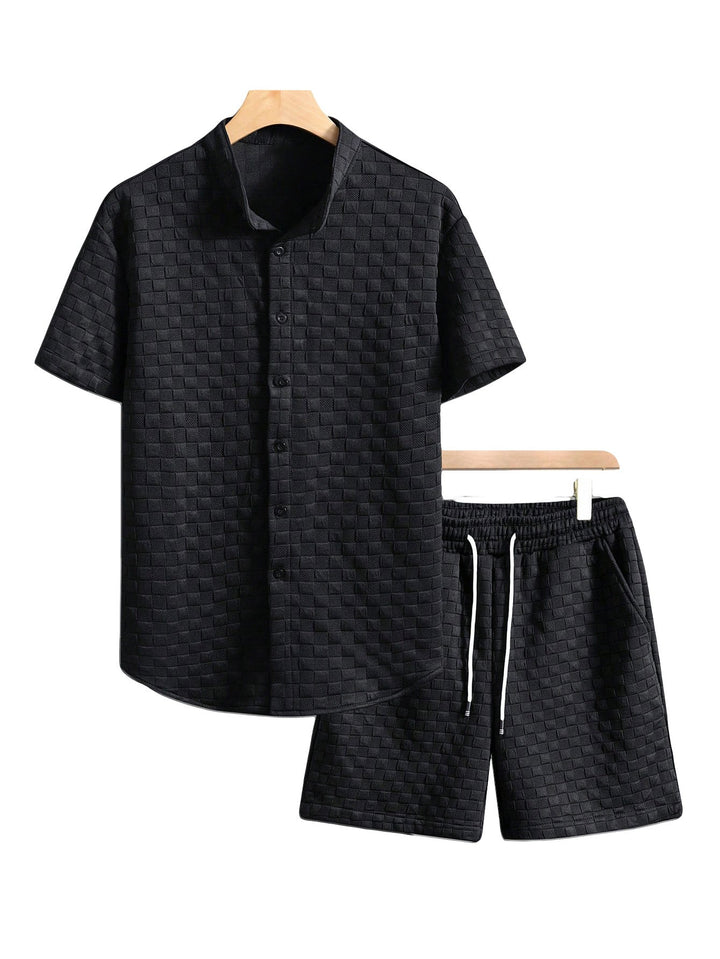 Herren nan zweiteiliges Sommerensemble mit Stehkragen-Hemdjacke und elastischen Komfort-Shorts in geprägter Karo-Textur Echoarchiv