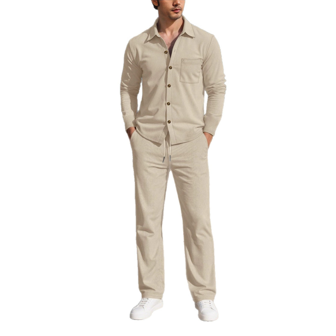 Herren modisches Freizeitanzug-Set mit komfortablem Schnitt und eleganter Knopfleiste Echoarchiv