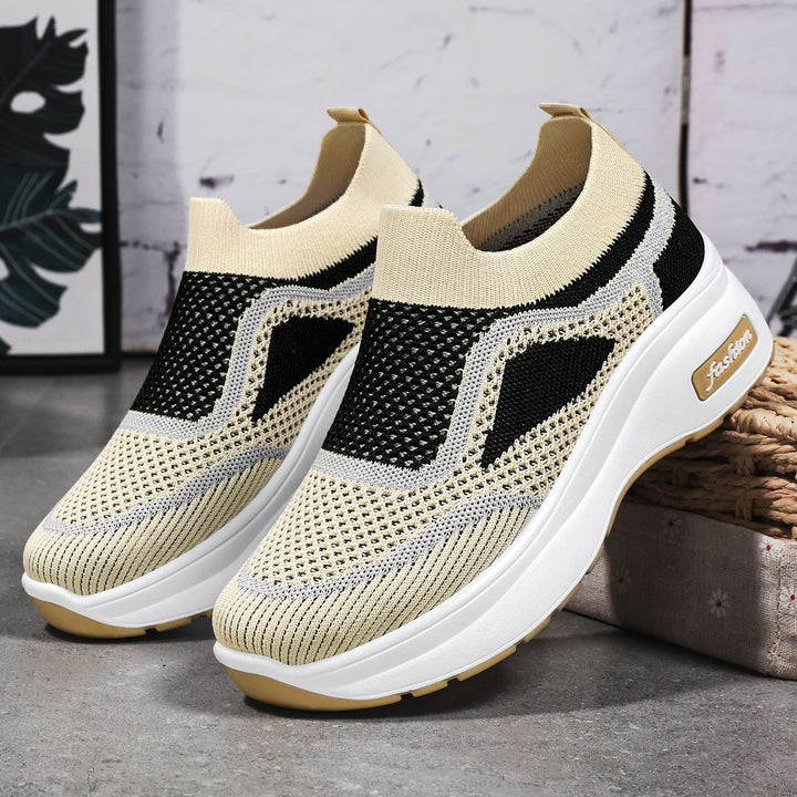 Damen nan ultraleichter Strick-Slip-On mit ergonomischer Keilsohle und herausnehmbarem Komforteinlagenfach Echo Archiv