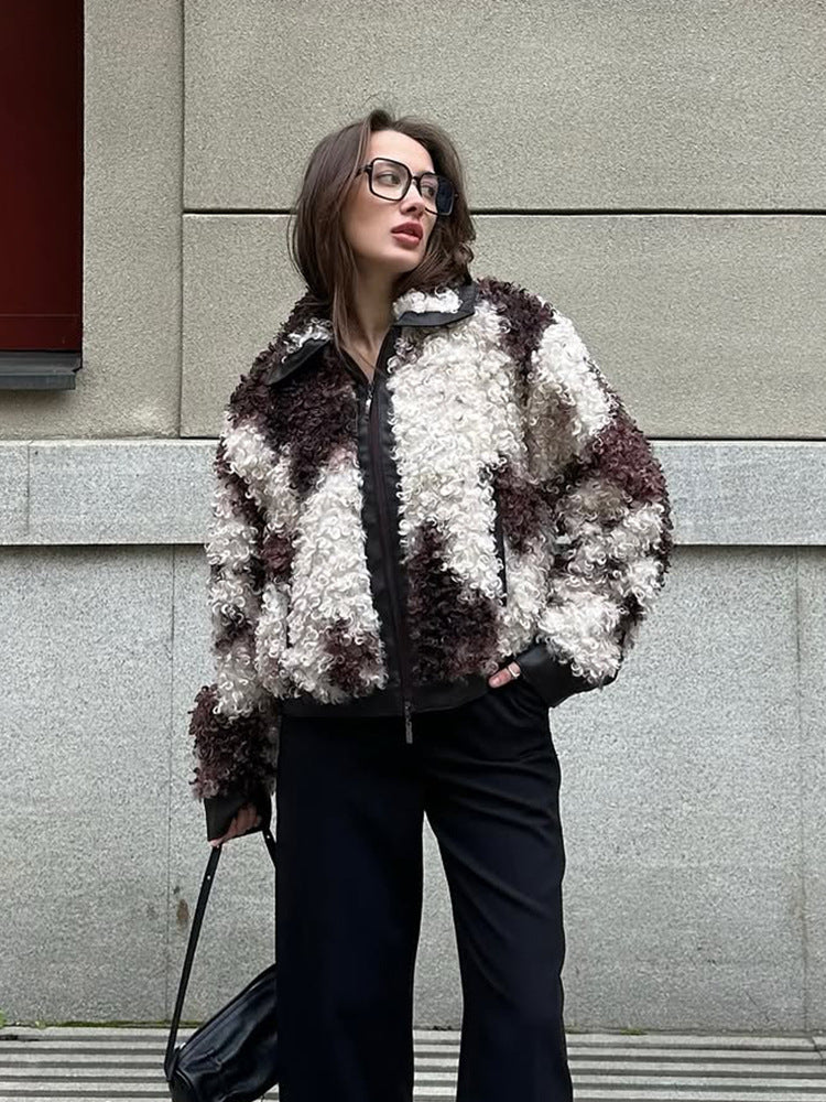Damen Kurzblouson aus lockigem Bouclé‑Fauxfur mit Lederoptik‑Besatz Echoarchiv