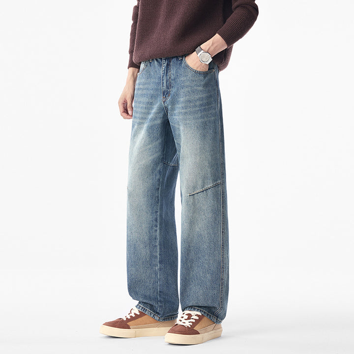 Herren Weite Denimhose mit komfortabler Bundhöhe und markanter Knie-Naht Echo Archiv