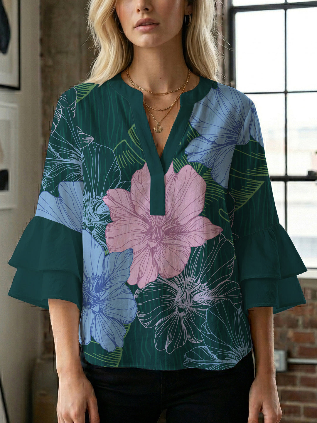 Damen Bluse mit voluminösen Ärmeln und floralem Design Echo Archiv