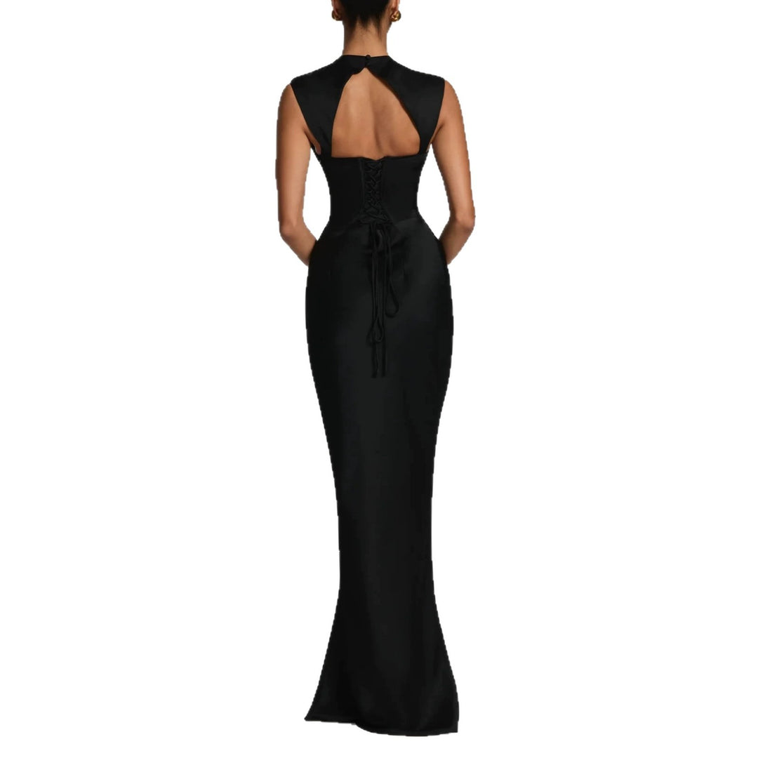 Damen Elegantes Maxikleid mit asymmetrischem Ausschnitt und raffinierten Drapierungen Echo Archiv