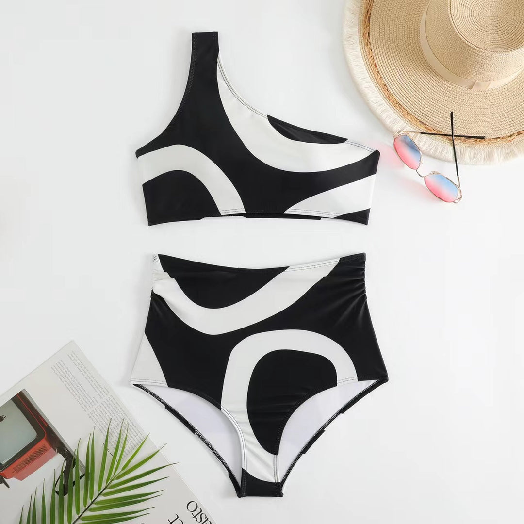 Damen Bikini-Set mit asymmetrischem Oberteil und elegantem Wickelrock Echo Archiv