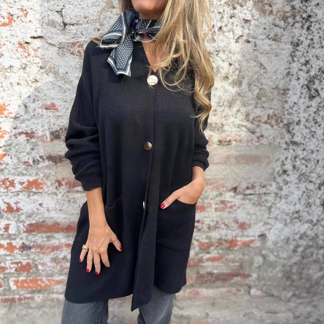 Damen Oversize Strickmantel-Cardigan mit aufgesetzten Taschen und Zierknöpfen – Veloura