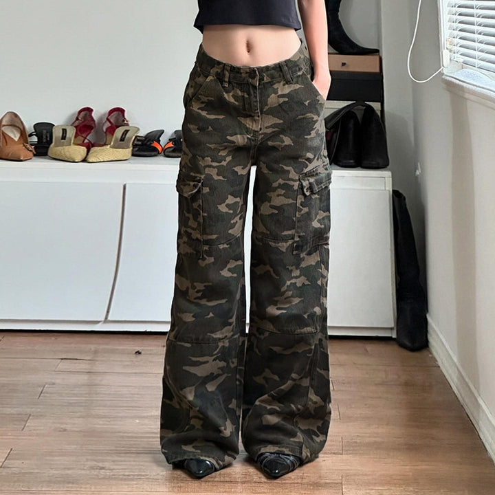 Damen nan weite Cargo-Hose mit Camouflage-Print, hoher Taille und mehreren aufgesetzten Beintaschen Echo Archiv