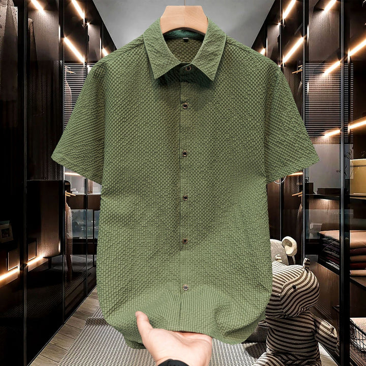 Herren Kurzarm-Hemd mit strukturiertem Design und modischen Knopfdetails Echoarchiv