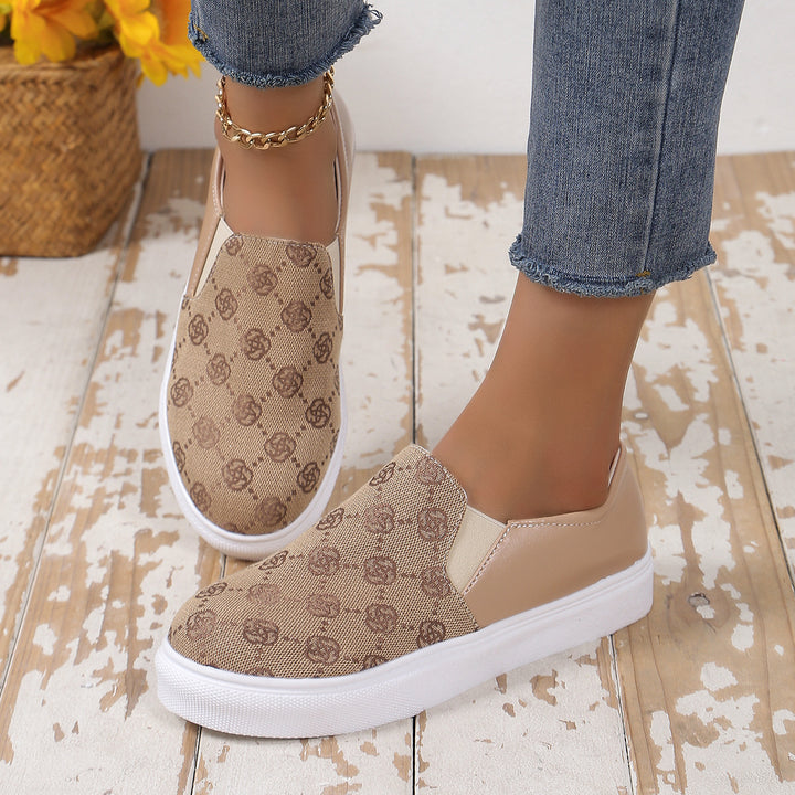 Damen Slip-On Plateau-Sneaker mit Glitzerfront, gepolstertem Fersenbereich und weißer Profilsohle – Névara