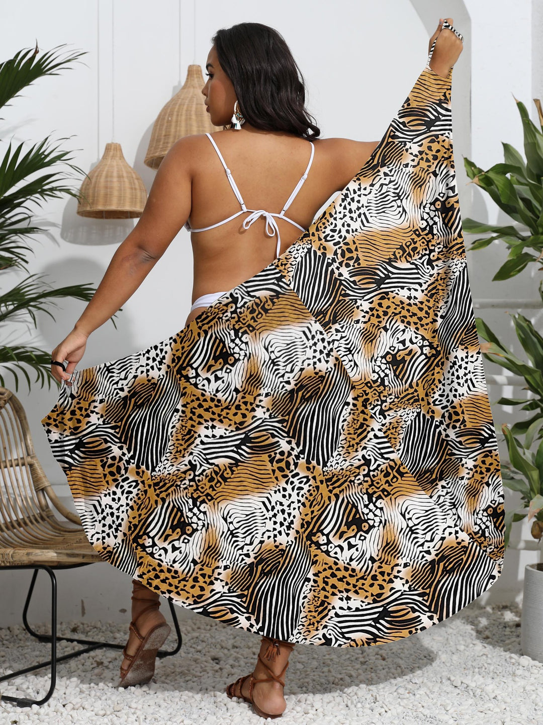 Damen eleganter Wickelsarong mit modernem Muster Echo Archiv
