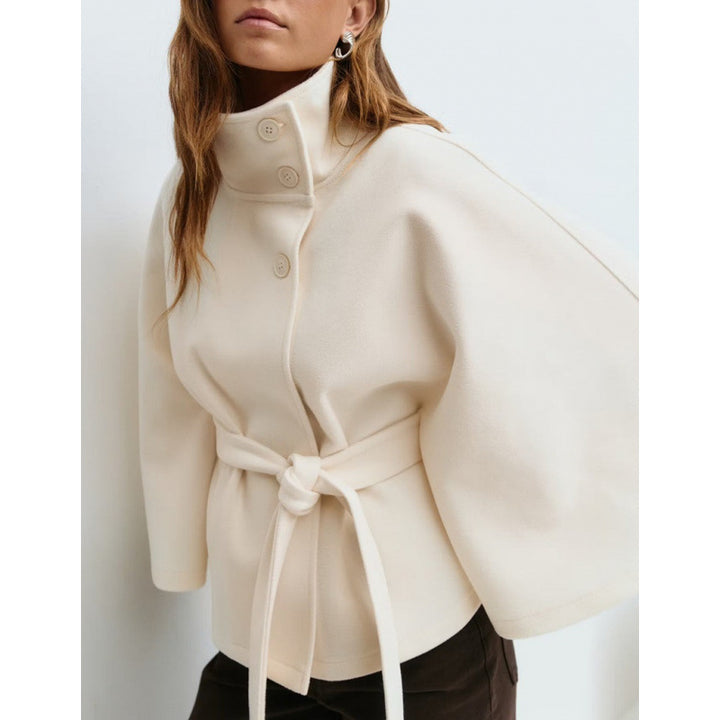 Damen Wollmantel im Cape‑Stil mit Stehkragen und Taillengürtel – Montévia