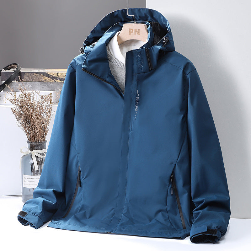 Damen Leichte Softshell-Kapuzenjacke mit winddichter Sturmleiste und verdeckten Reißverschlusstaschen – Célinea