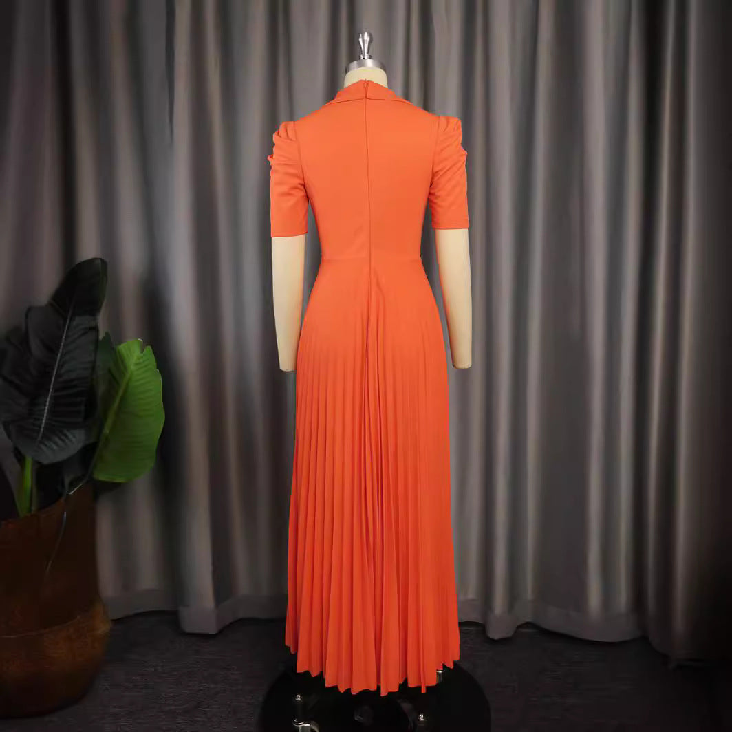 Damen elegantes Wickelkleid mit plissiertem Rock und Puffärmeln Echo Archiv