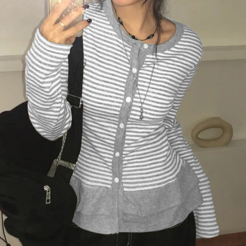 Damen nan feiner Kurzcardigan mit Knopfleiste, Spitzenkragen und welligem Saum Echo Archiv