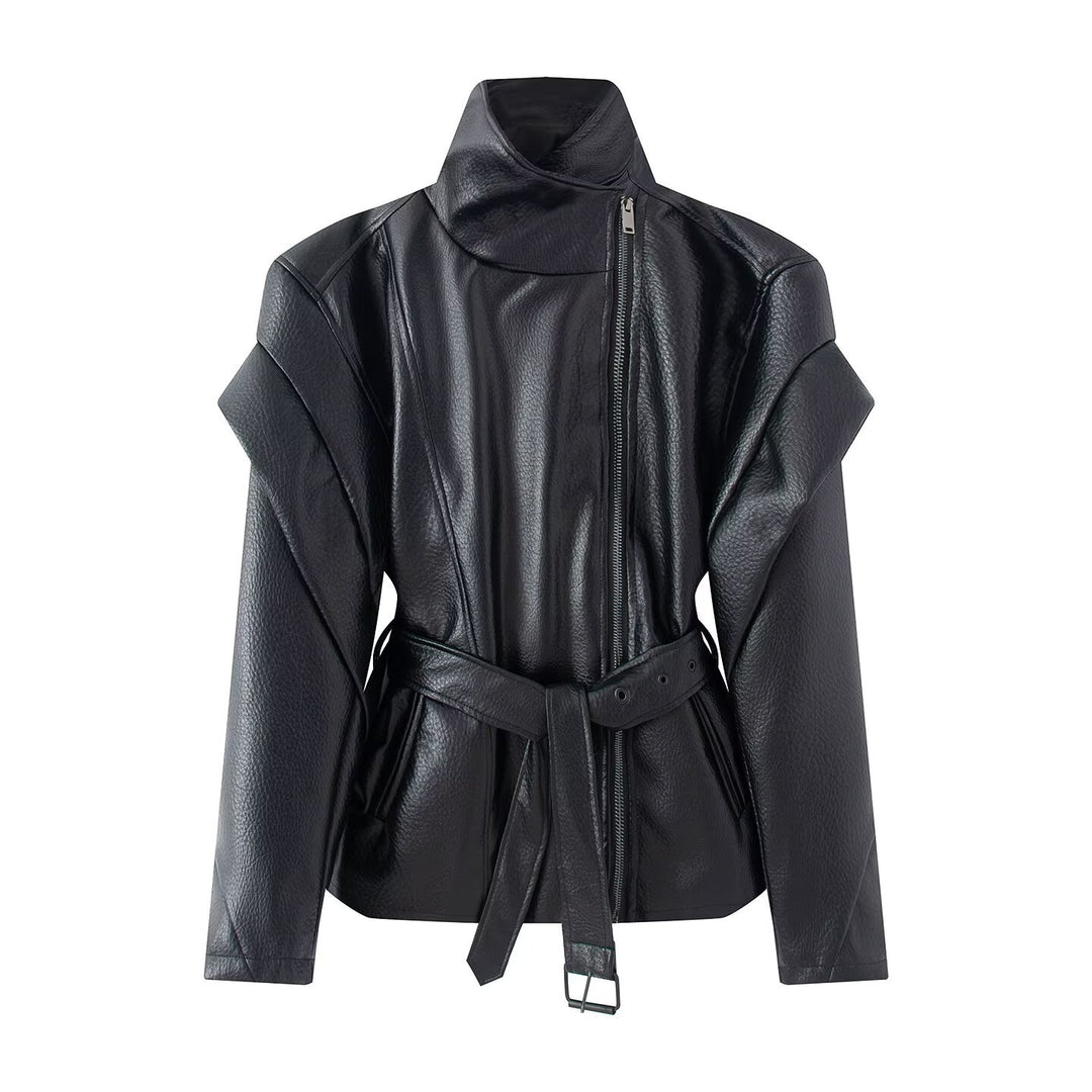 Damen Taillierte Kunstlederjacke mit hohem Stehkragen, asymmetrischem Reißverschluss und Bindegürtel Echo Archiv