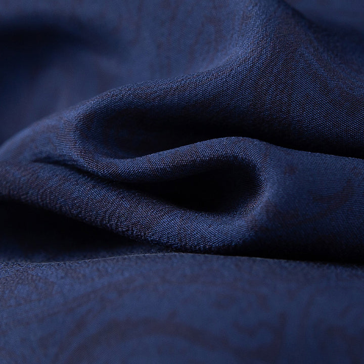 Damen Bluse mit Schleifenkragen und dezenter Jacquardstruktur Echoarchiv