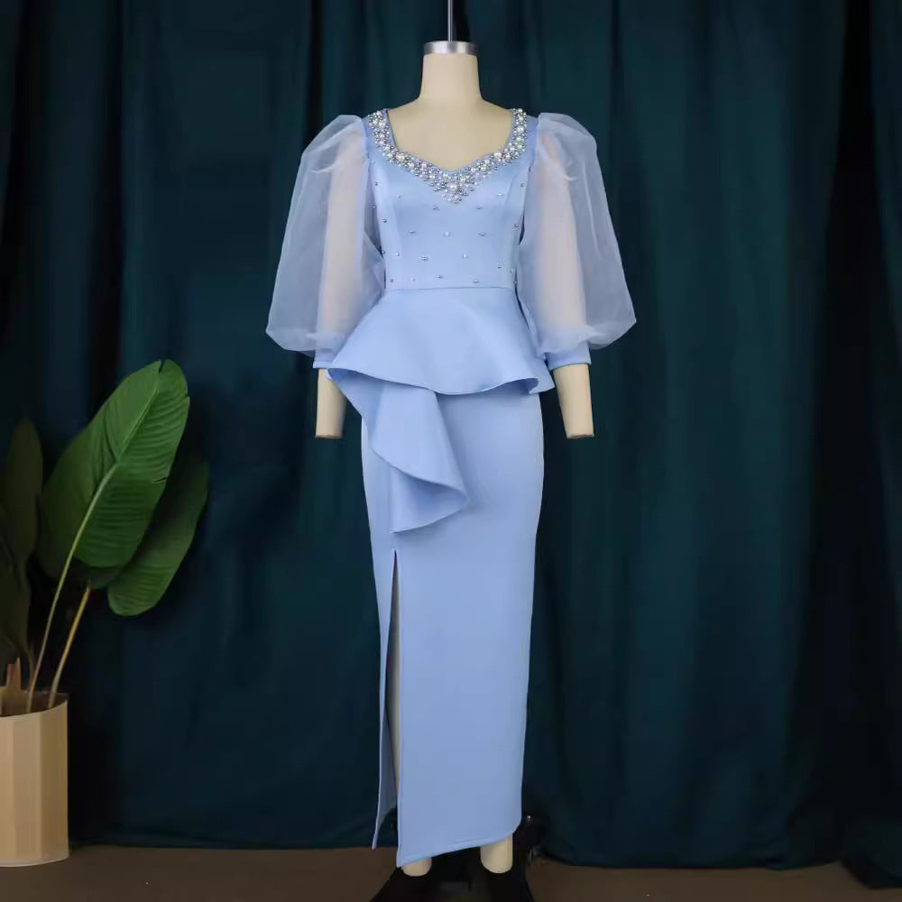 Damen Elegantes Abendkleid mit funkelnden Perlen und voluminösen Tüllärmeln Echo Archiv