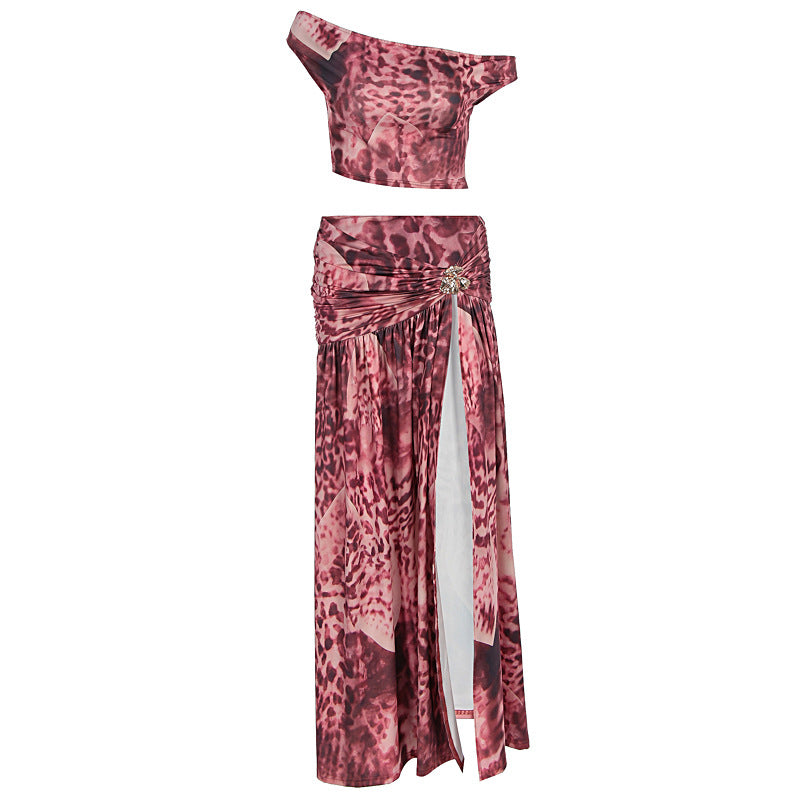 Damen Elegantes Oberteil mit hoch geschnittenem Rock im Tierdruck Echo Archiv