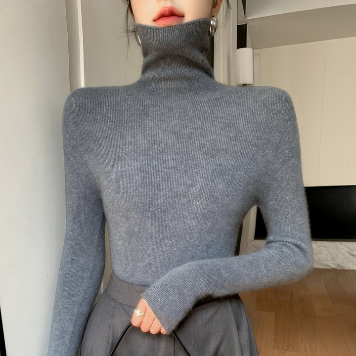 Damen Schlanker Feinstrickpullover mit hohem Rollkragen und feiner Rippstruktur Echoarchiv