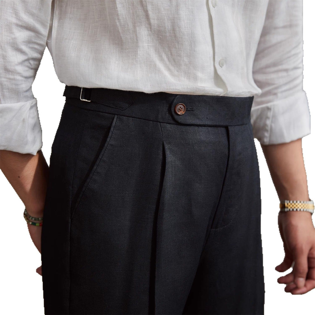 Herren Leinenhose mit hoher Taille, Bundfalten und verstellbarem Seitenriegel Echoarchiv