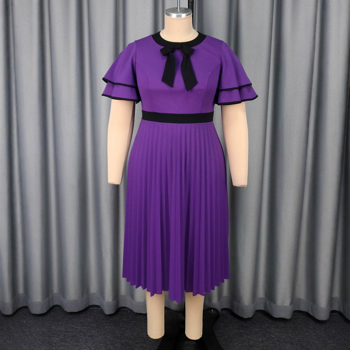 Damen plissiertes Midikleid mit eleganten Rüschendetails Echo Archiv