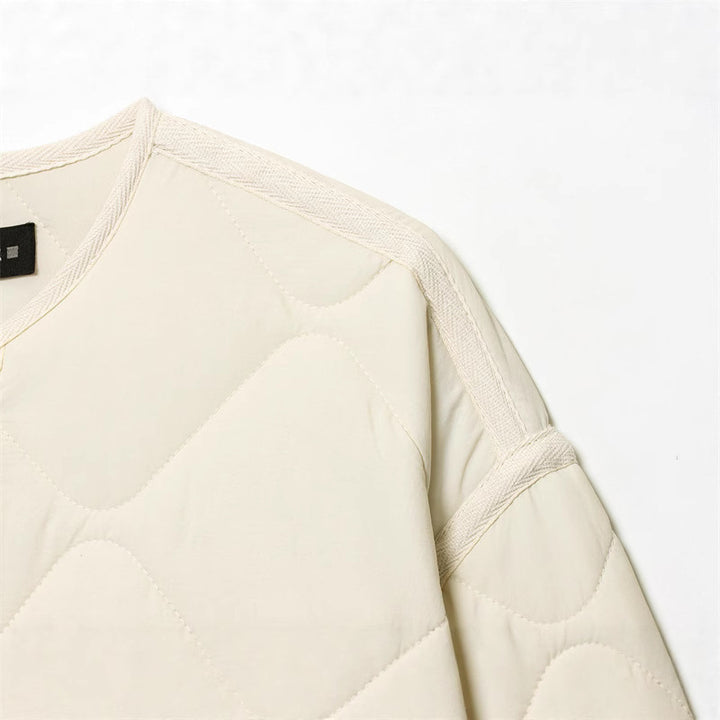 Damen Gesteppte Oversize‑Steppjacke mit Rundhalsausschnitt, aufgesetzten Taschen und Knopfleiste Echo Archiv