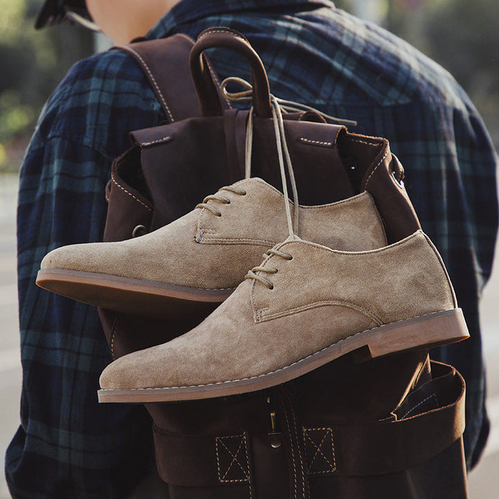 Herren Elegante Schnürschuhe aus weichem Wildleder Echoarchiv